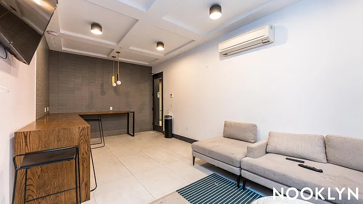 Rented by Nooklyn NYC LLC | media 51