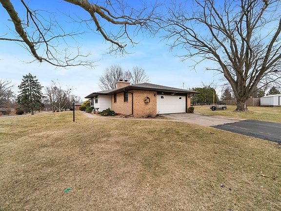 4th image of 7605 Meander Dr