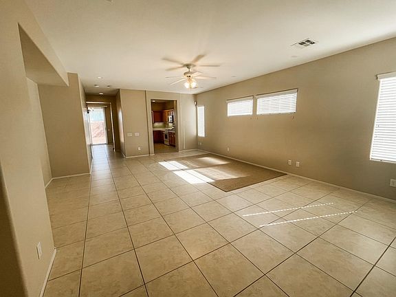 2nd image of 712 Indian Garden St