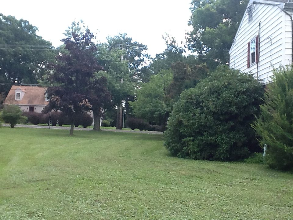 2nd image of 2 N Ridge Rd