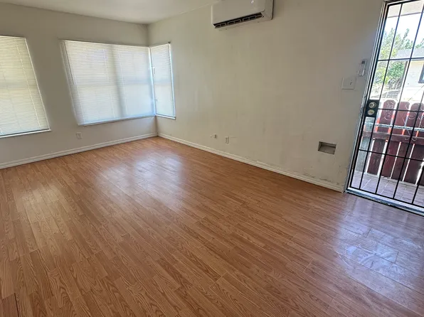 (undisclosed Address), Taft, CA 93268