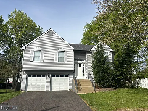 30 Country Ln Photo 1