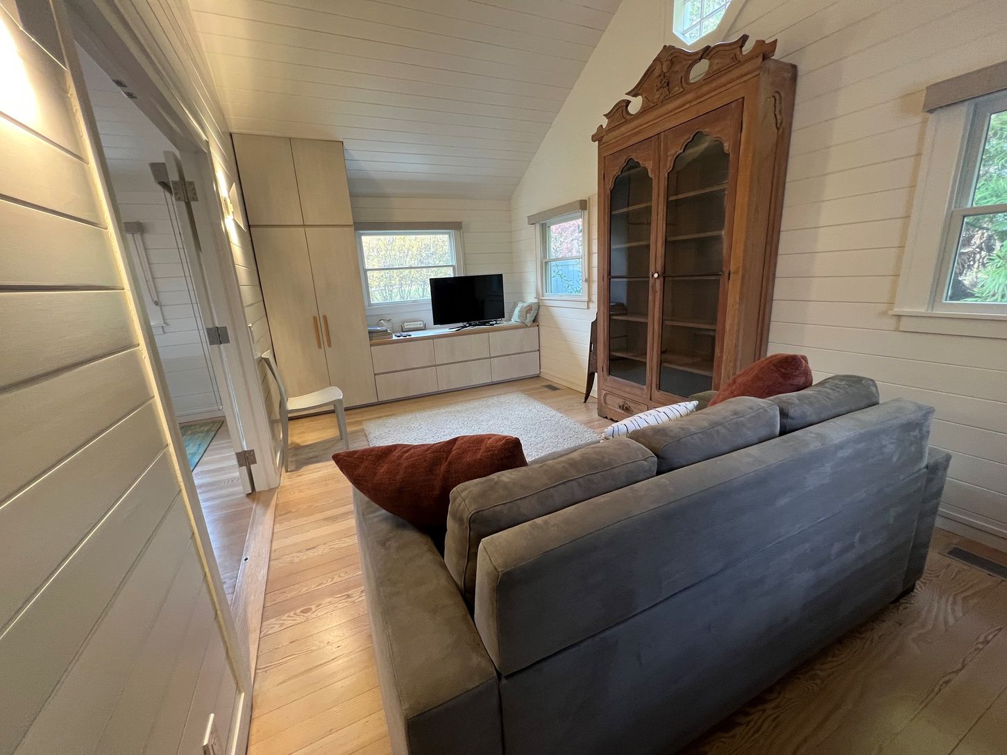 3rd bedroom with comfortable, Queen sleeper sofa.