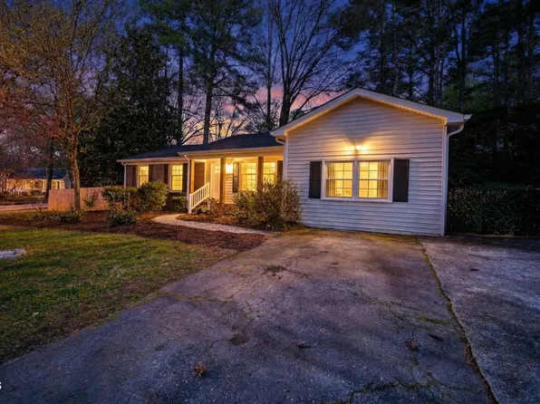 5920 Whittier Dr, Raleigh, NC 27609