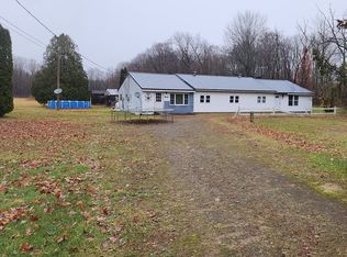 362 Besaw Rd, Phoenix, NY 13135