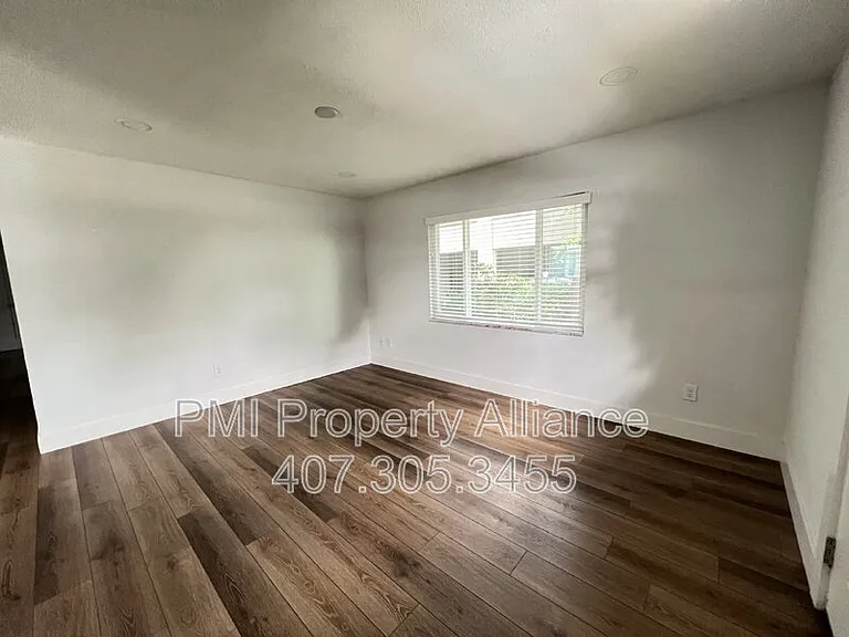 2302 Elizabeth Ave — Photo 3