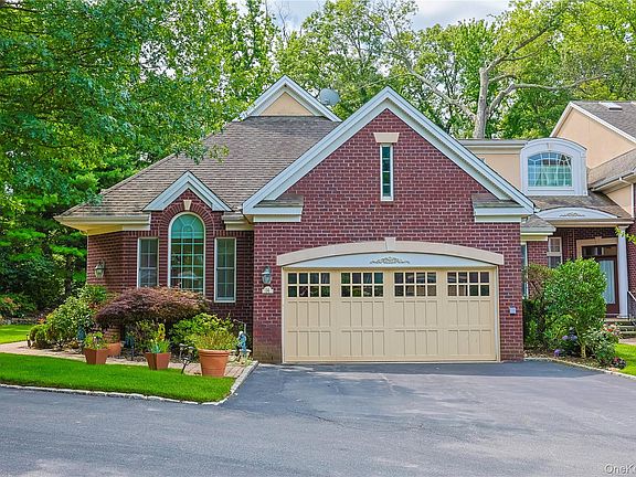 3rd image of 14 Belvedere Court