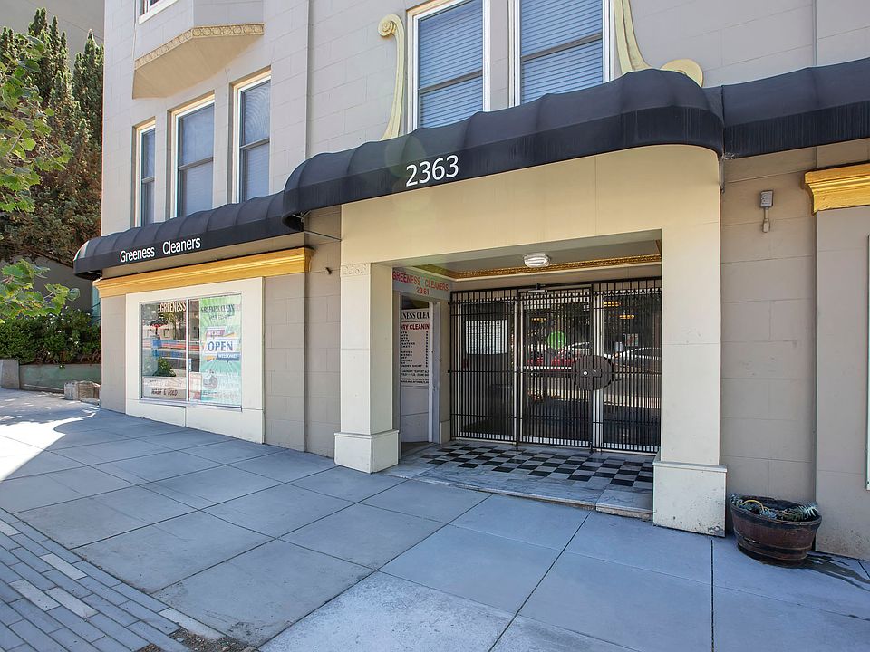 Main entrance door of the apartment building at 2363 Van Ness Ave, San Francisco, CA 94109, United States