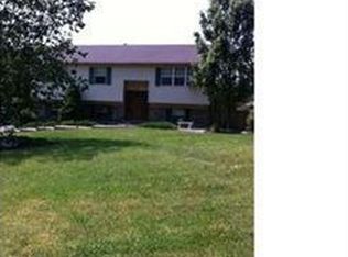 6000 Newside Rd, Schnecksville, PA 18078