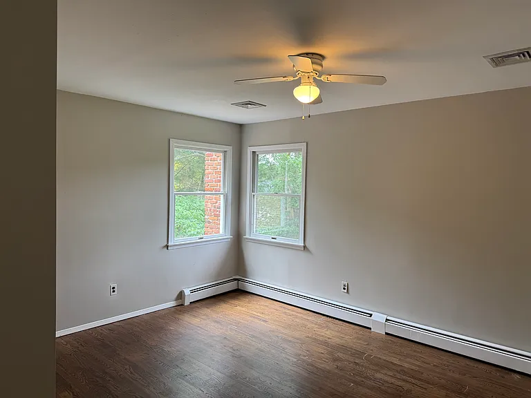 266 Edward Ave #2 — Photo 11
