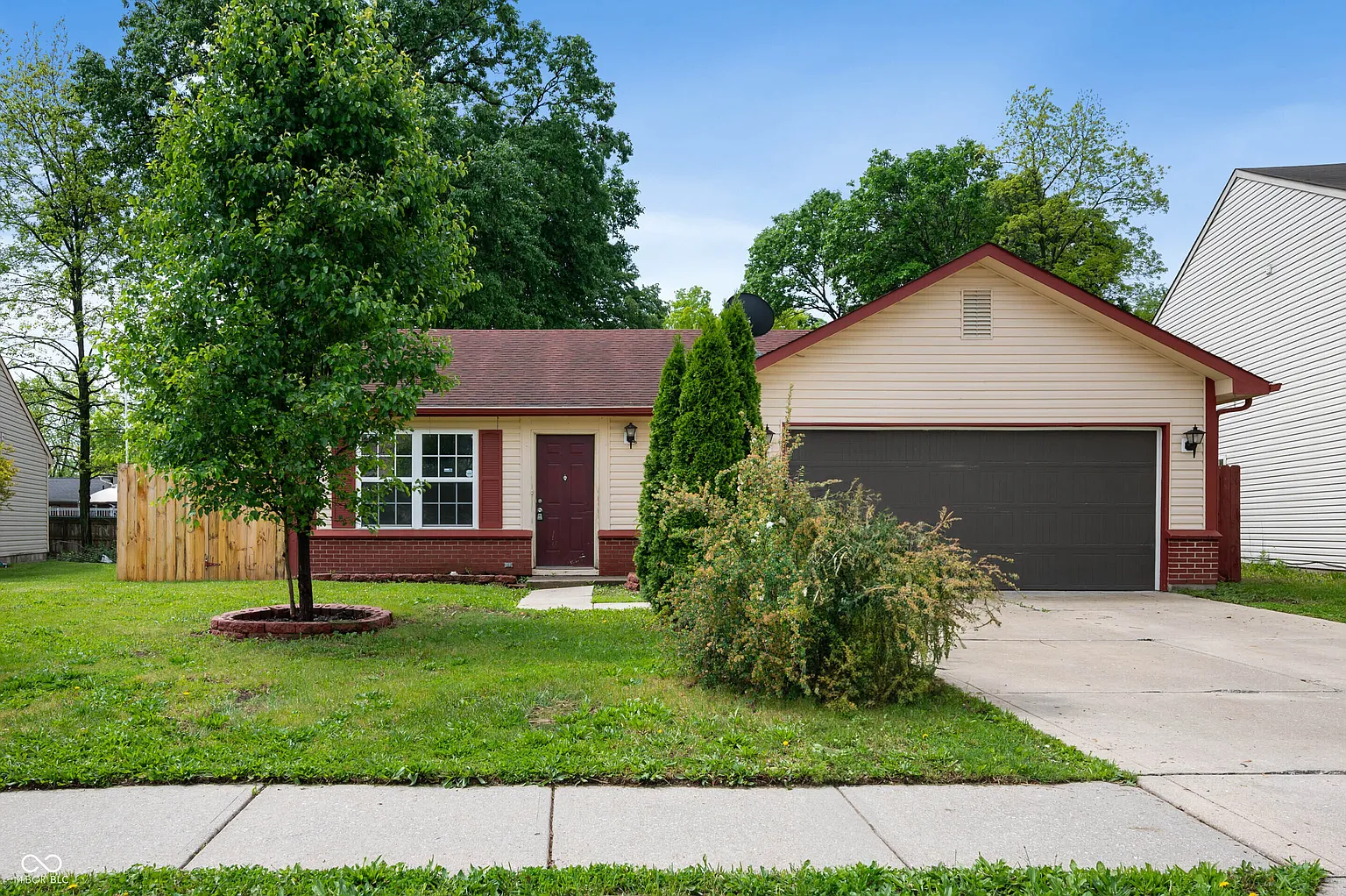 6715 Wandering Way photo 1