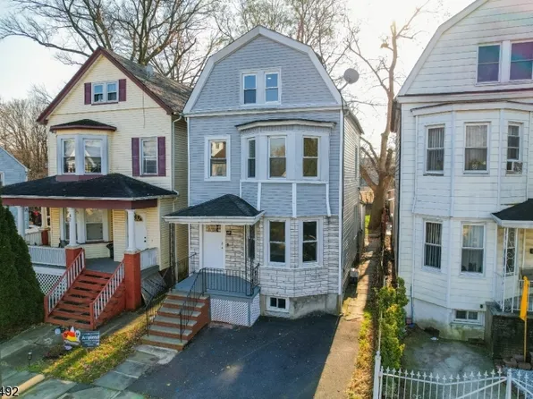 89 Norman St, East Orange City, NJ 07017