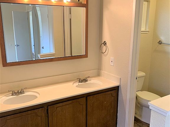 4th image of 2576 Pinnacles Dr