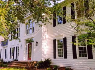 27543 W Kazimour Dr, Lake Barrington, IL 60010