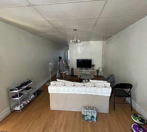 2nd image of 442-444 N Irving Ave #D