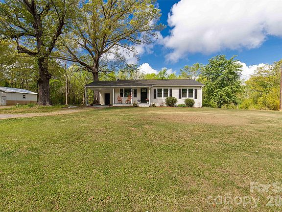 4th image of 1143 Potter Rd