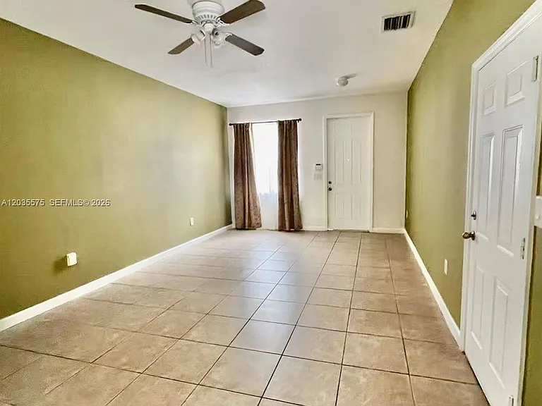 12842 SW 135th St #12842 — Photo 3