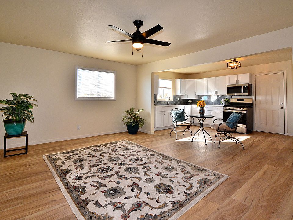 Open concept floorplan