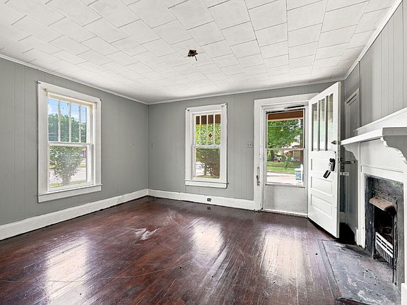 4th image of 1607 Taylor St