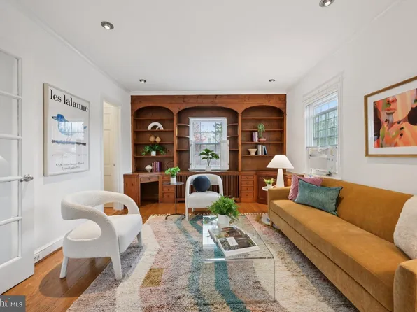 9405 Garwood St, Silver Spring, MD 20901