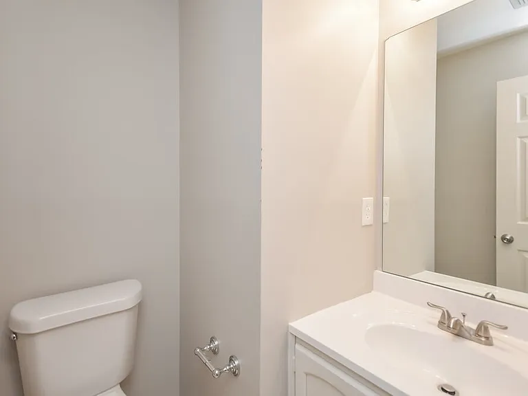 900 Lauren Kay Ct — Photo 16