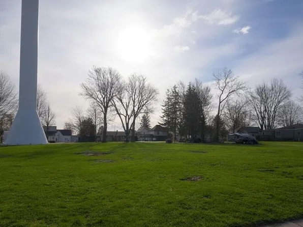 260 center Street, Livingston, WI 53554