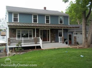 116 Lake Shore Dr, Pascoag, RI 02859
