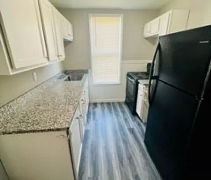 405 Superior St #1 — Photo 9