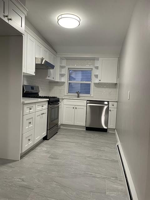 1st image of 117 Claremont Ave #3
