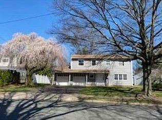 27 Maynard Rd, Somerset, NJ 08873