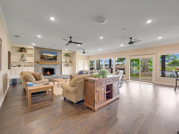 5th image of 112 Marina Dr