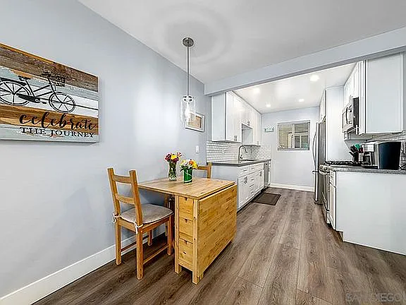 2 bed, 920 sqft, $3,500 — Photo 3