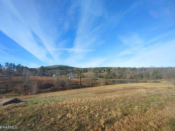 2nd image of Twin Lakes Dr