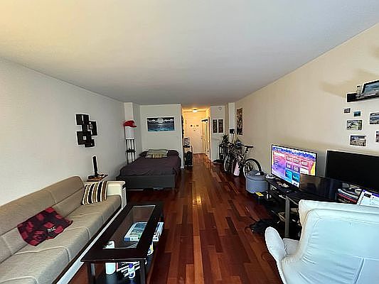 1st image of 279 E 44th St APT 8H
