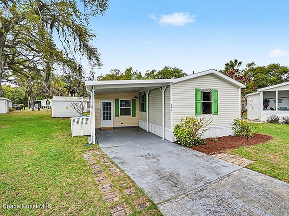 3rd image of 686 Sunrise Ct NE