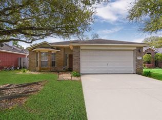 1909 Cameo Ct, League City, TX 77573