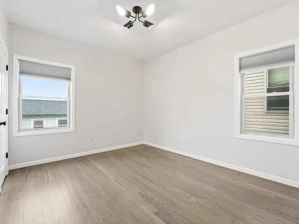 5103 Meadowview Avenue image 14 of 28