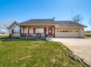 1068 County Road 227, Falls City, TX 78113