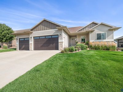 5012 E Cattail Dr, Sioux Falls, SD, 57110