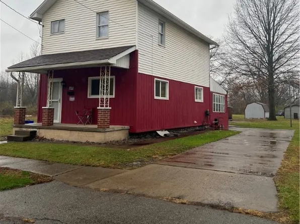 218 E Clayton St, New Castle, PA 16102