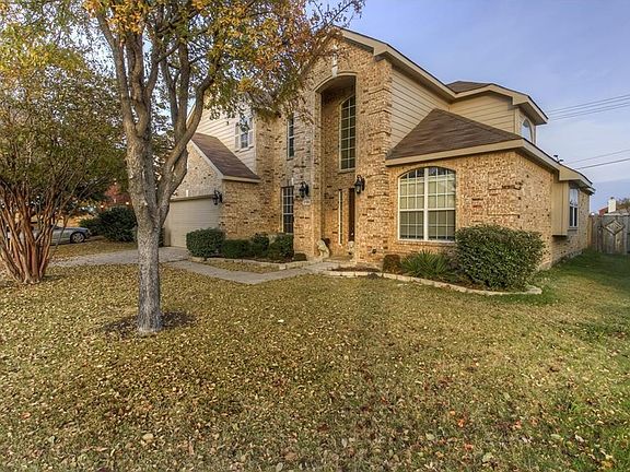 3rd image of 2105 White Rock Ln