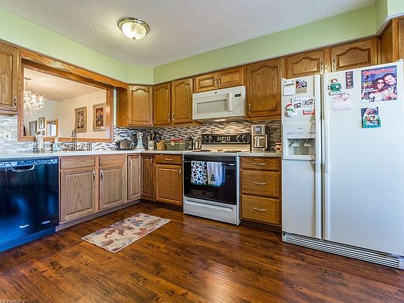 5th image of 115 Windgate Dr