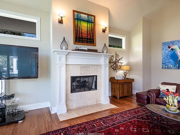 5th image of 24 Leamington Ln