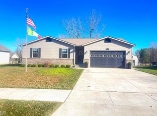 55 Rella Rae Ave, Marysville, MI 48040