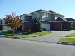 3301 Ridge Park Dr, Lincoln, NE 68504