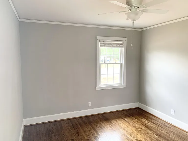 105 N Howell St #B — Photo 12
