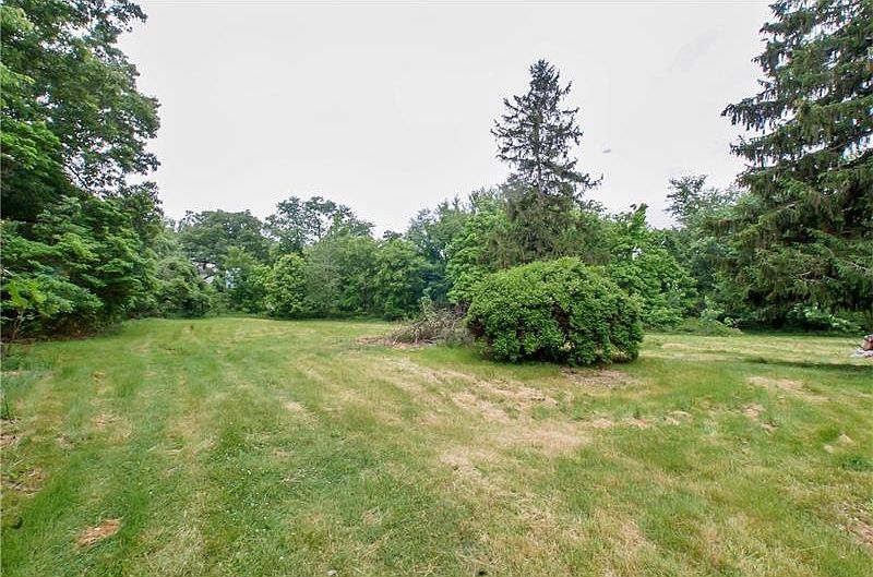 2nd image of 359 Hopwood Fairchance Rd
