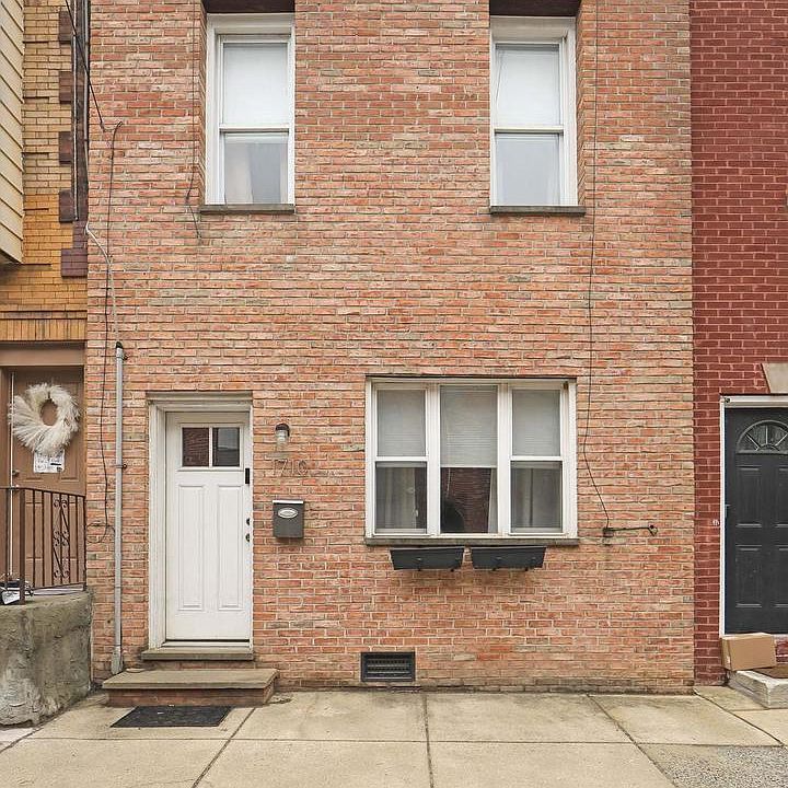 1st image of 1710 S 4th St