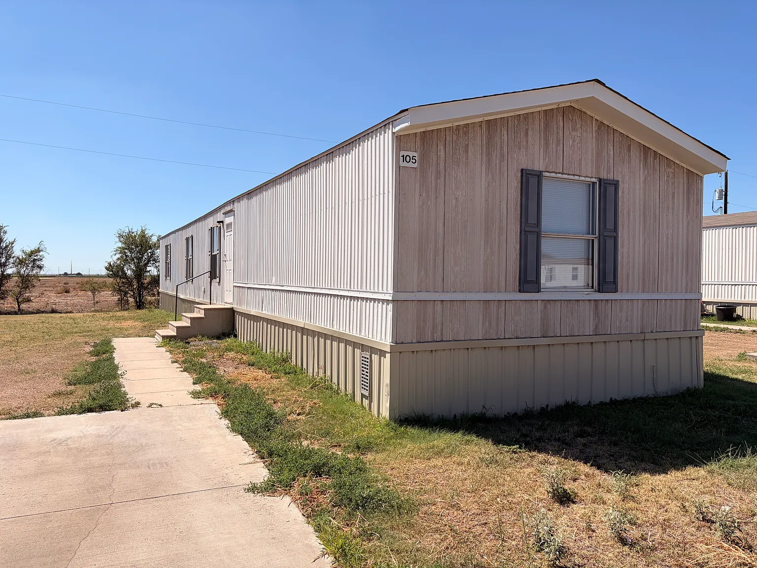 3 bed, 1152 sqft, $940 — Photo 1