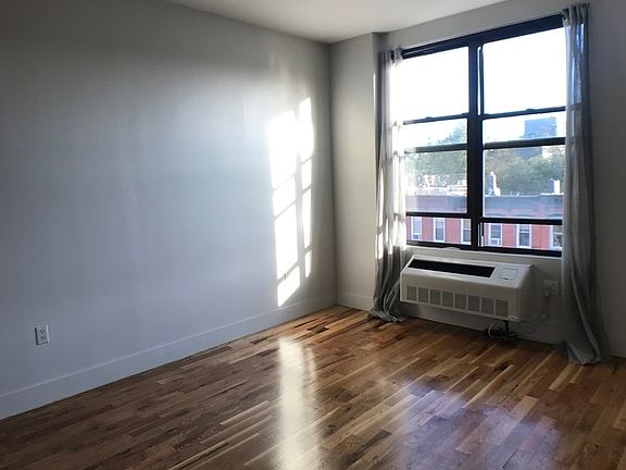 3rd image of 41 Kosciuszko St APT 306